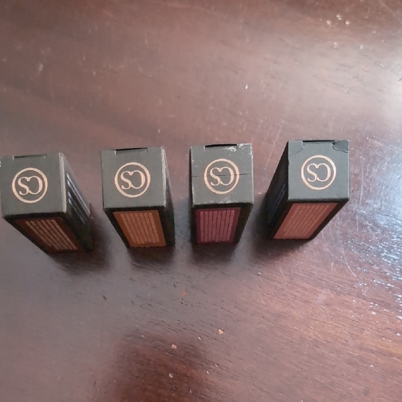 Color Street Lipstick Collection - Throwback, Tattle, Baddie, Flawless - NWT - Picture 5 of 9